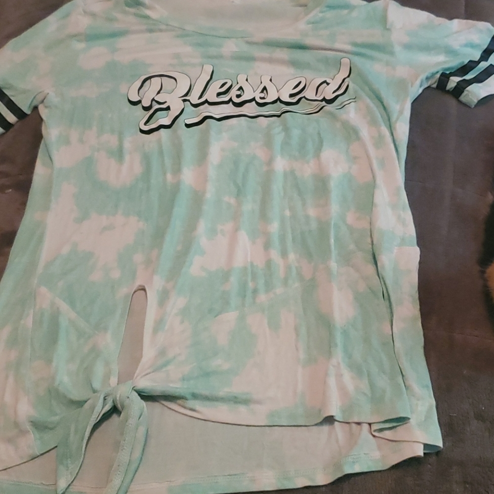 Size medium blue shirt